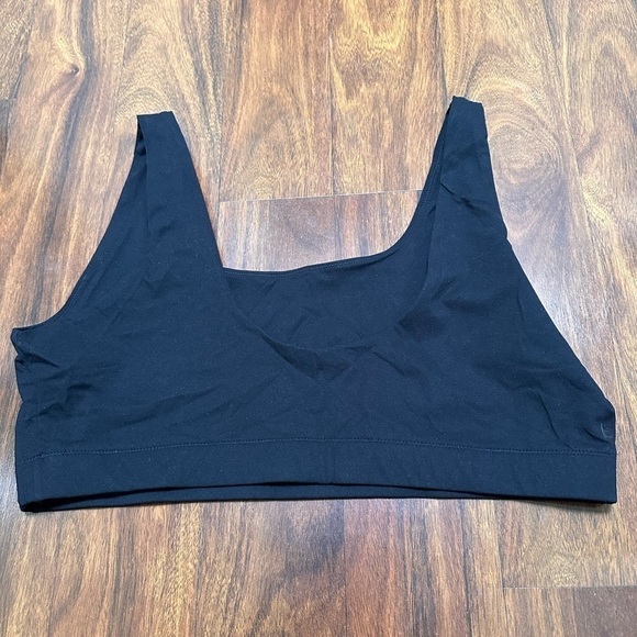 EVERLANE The Perform Bra NWOT - Picture 4 of 5